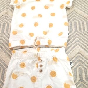 Rabbit and Bear gender neutral matching set. Size 6-9 months